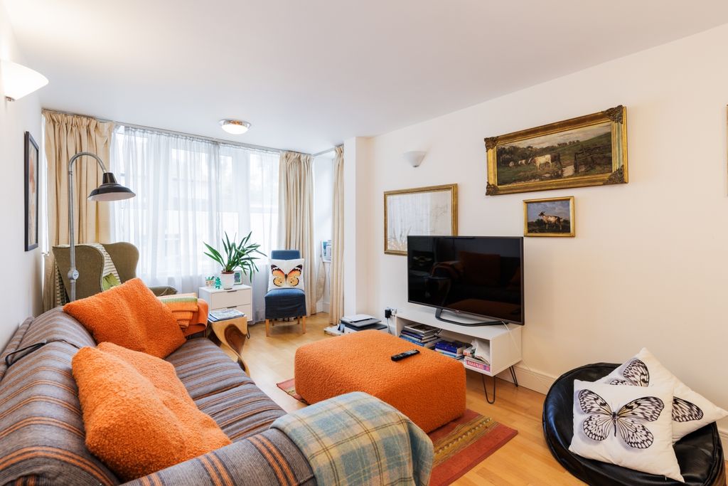 Property photo 2 of 7 Reception Room (2)