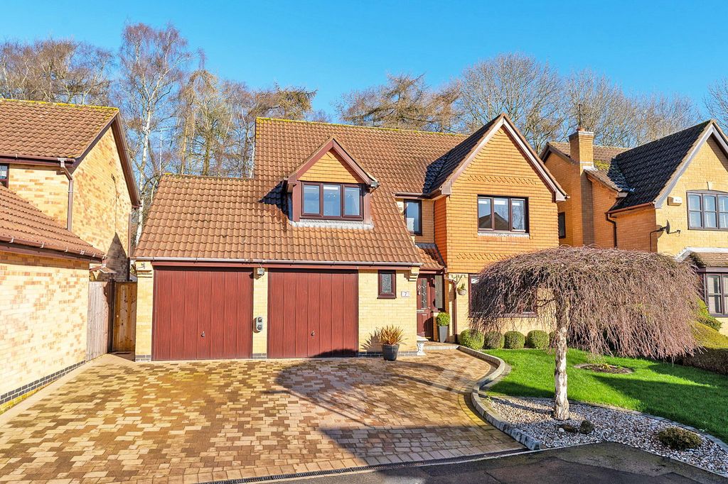 Property photo 1 of 24