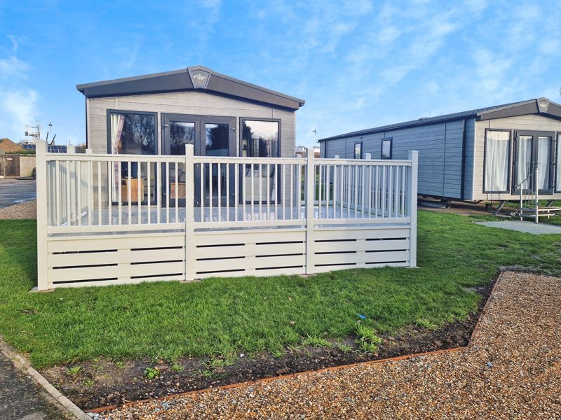 Property photo 2 of 6 Regal Hemsworth