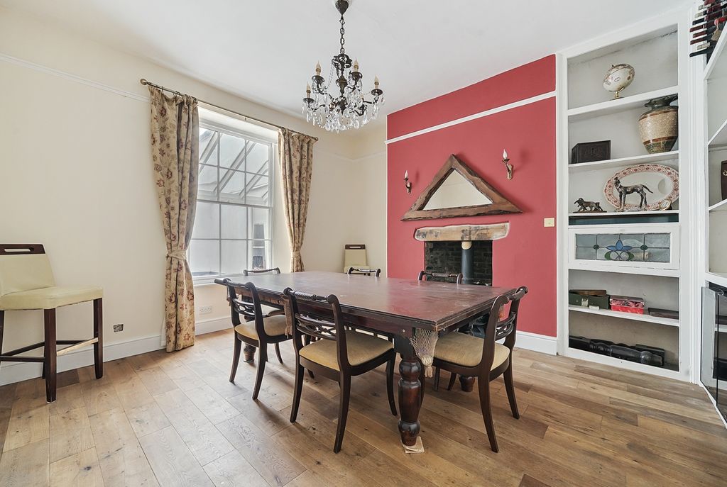 Property photo 3 of 31 Dining Room