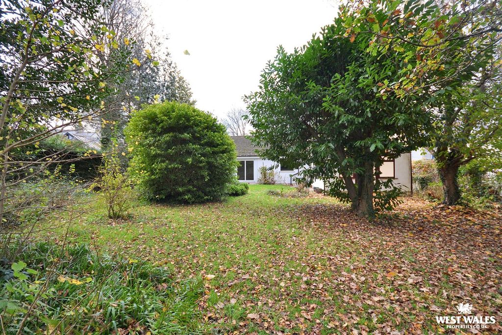 Property photo 2 of 22 Garden