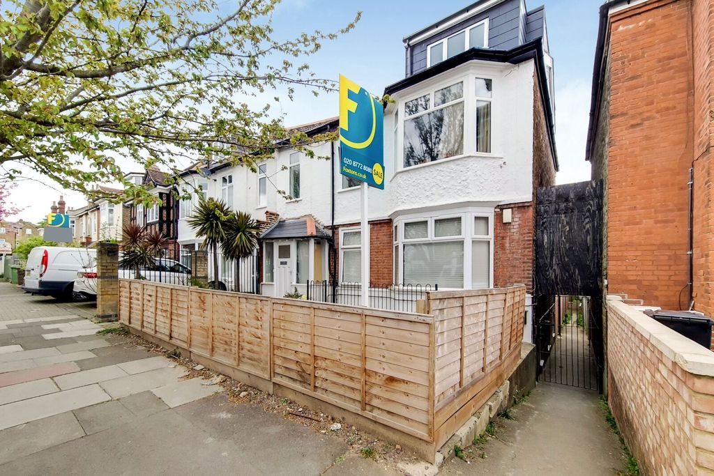 Property photo 2 of 14