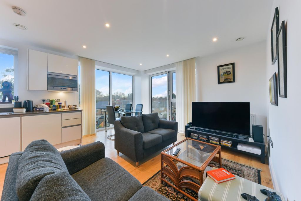 Property photo 1 of 12