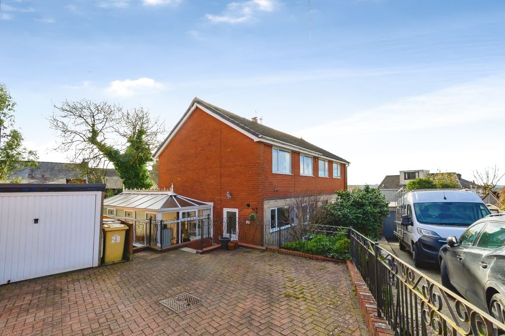 Property photo 1 of 15 Front