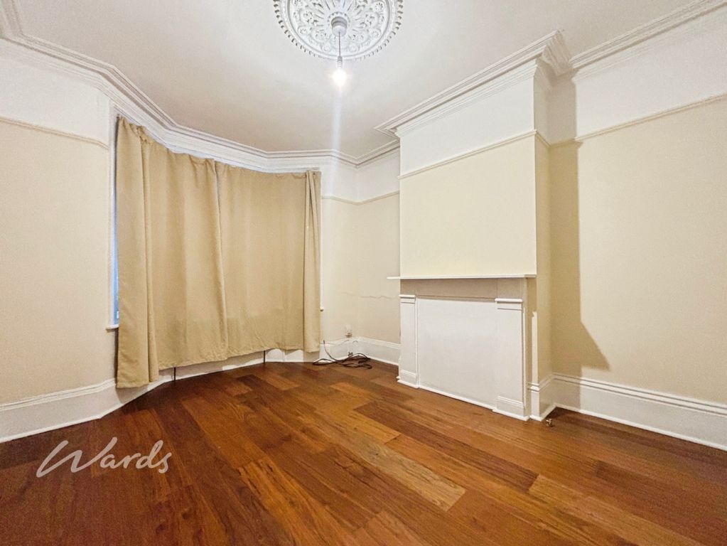 Property photo 2 of 12 Lounge