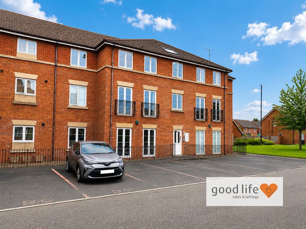 Property photo 1 of 12 20260528_114212528_Ios32 Aylesford Mews.Jpg