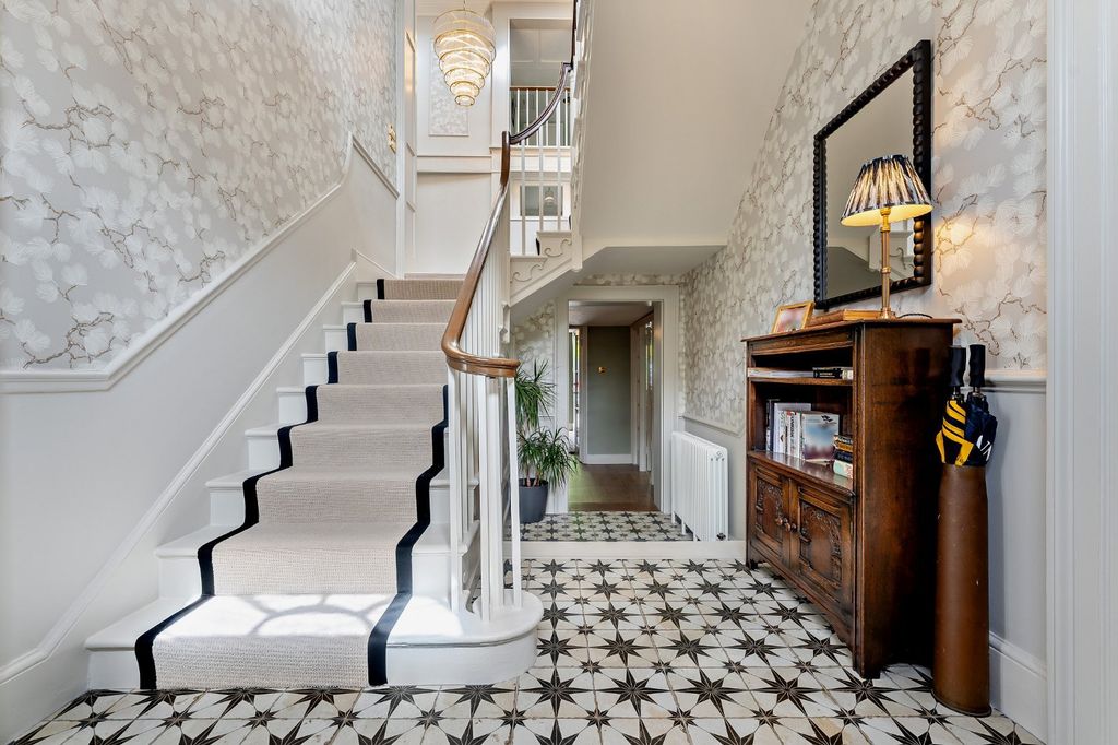 Property photo 3 of 31 Hallway