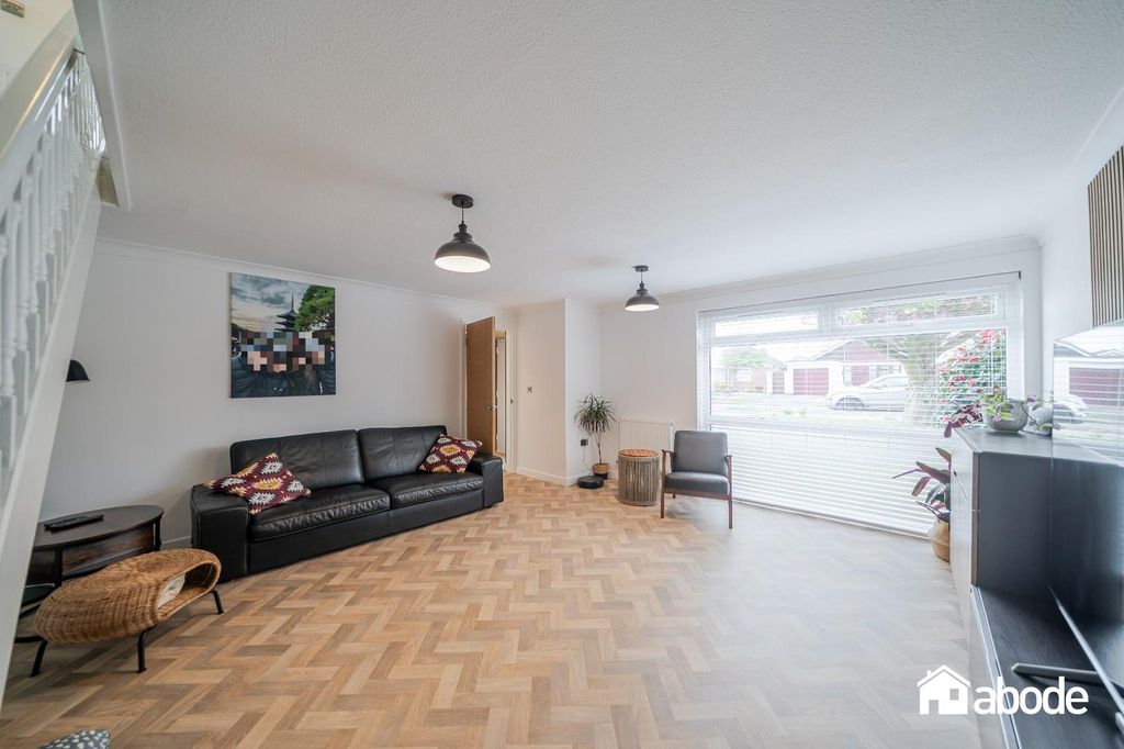 Property photo 3 of 25