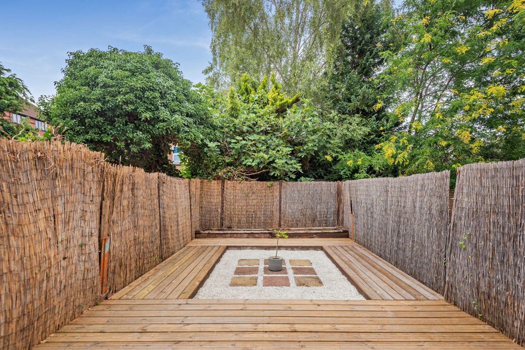 Property photo 2 of 12 Picture No. 25