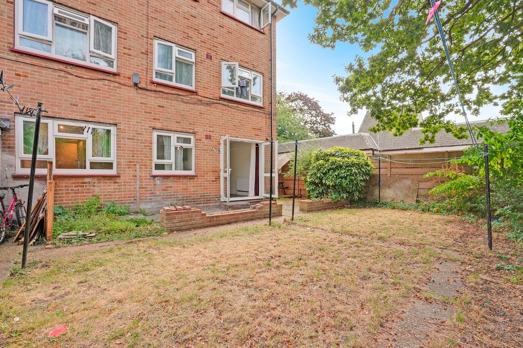 Property photo 2 of 13
