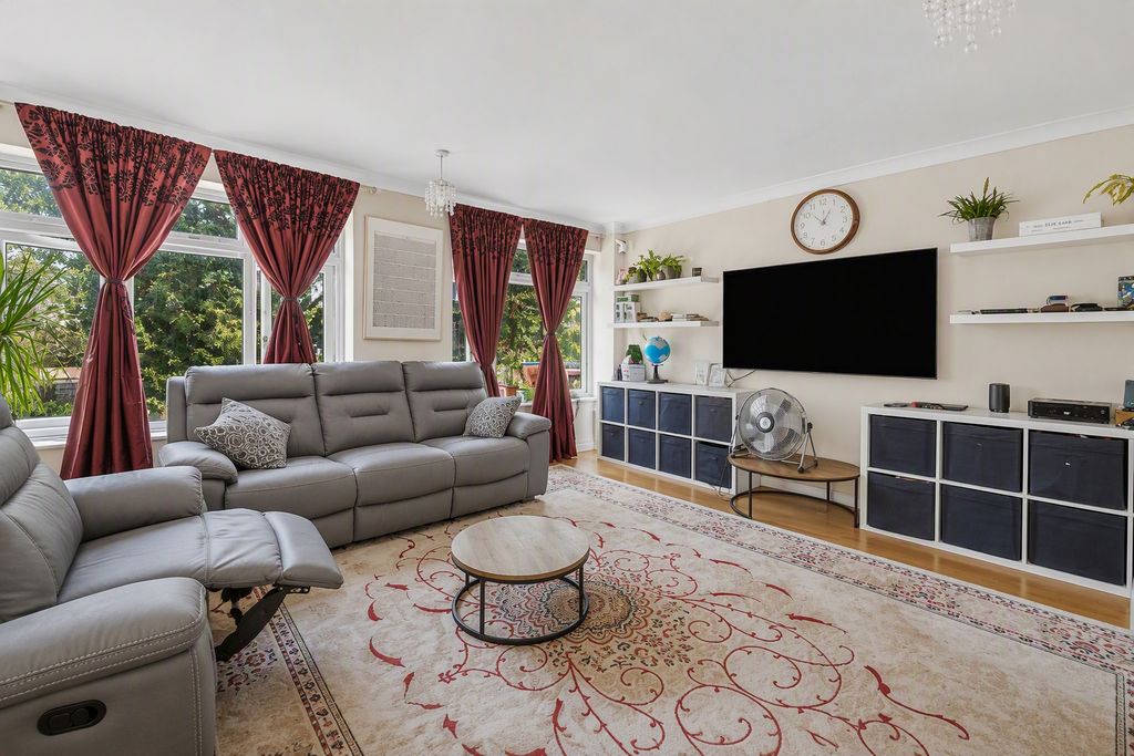 Property photo 1 of 8