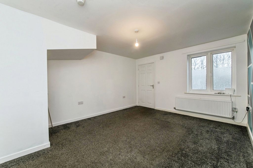 Property photo 2 of 14 Picture No. 34