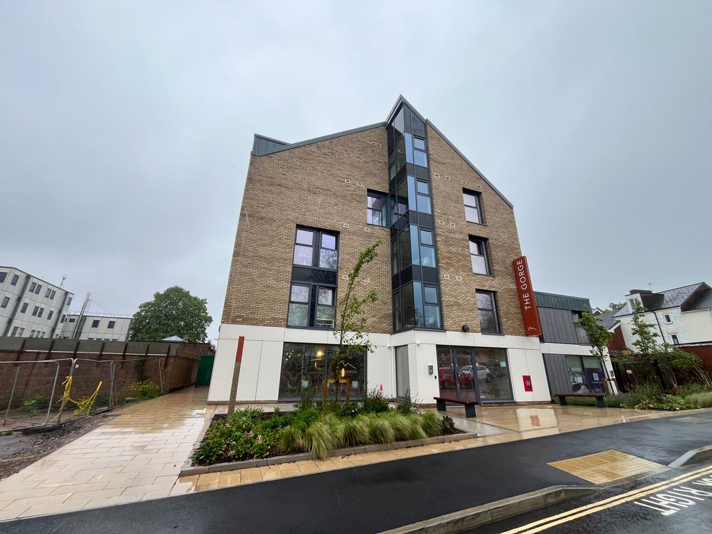 Property photo 1 of 6 Front