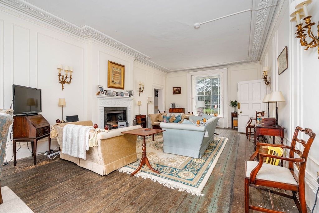 Property photo 3 of 24 Drawing Room