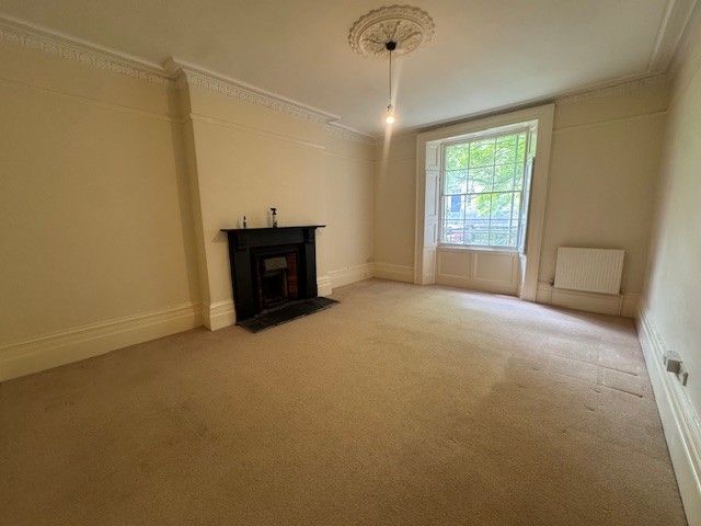 Property photo 3 of 9 Living Room
