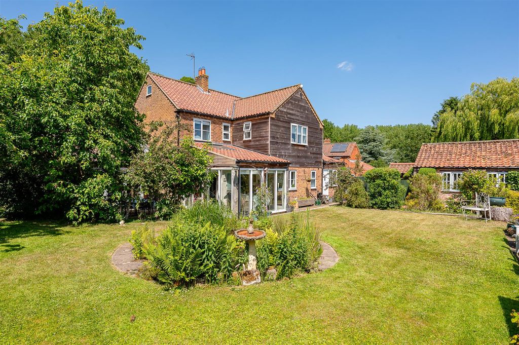 Property photo 3 of 55 Garden