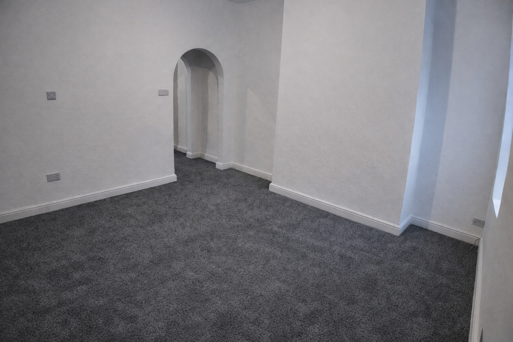 Property photo 3 of 8 Dinning / Second Reception