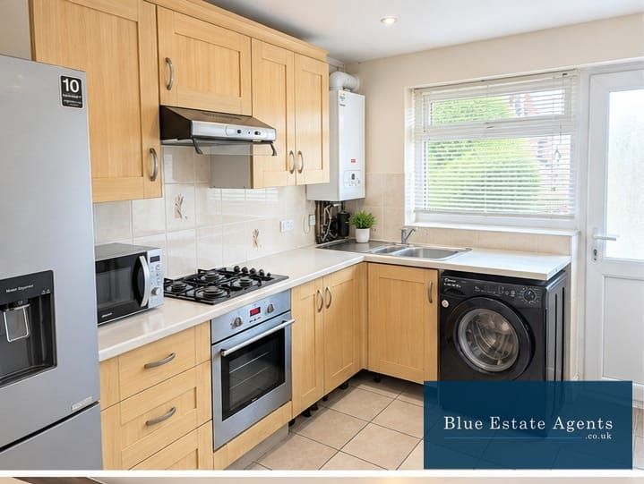 Property photo 2 of 4 Kitchen