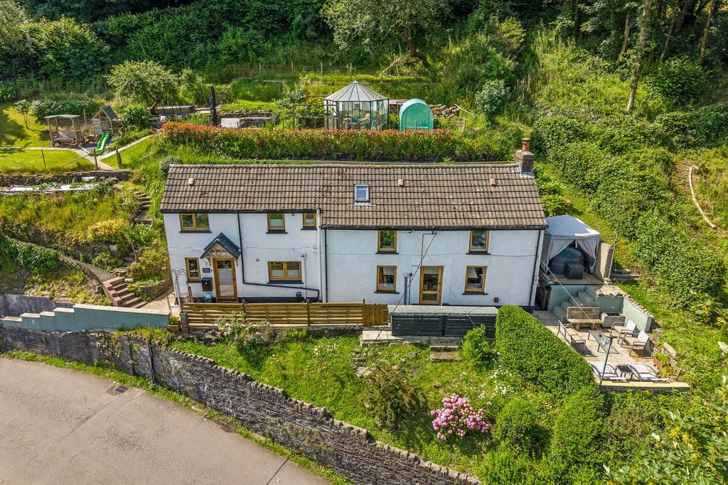 Property photo 2 of 38