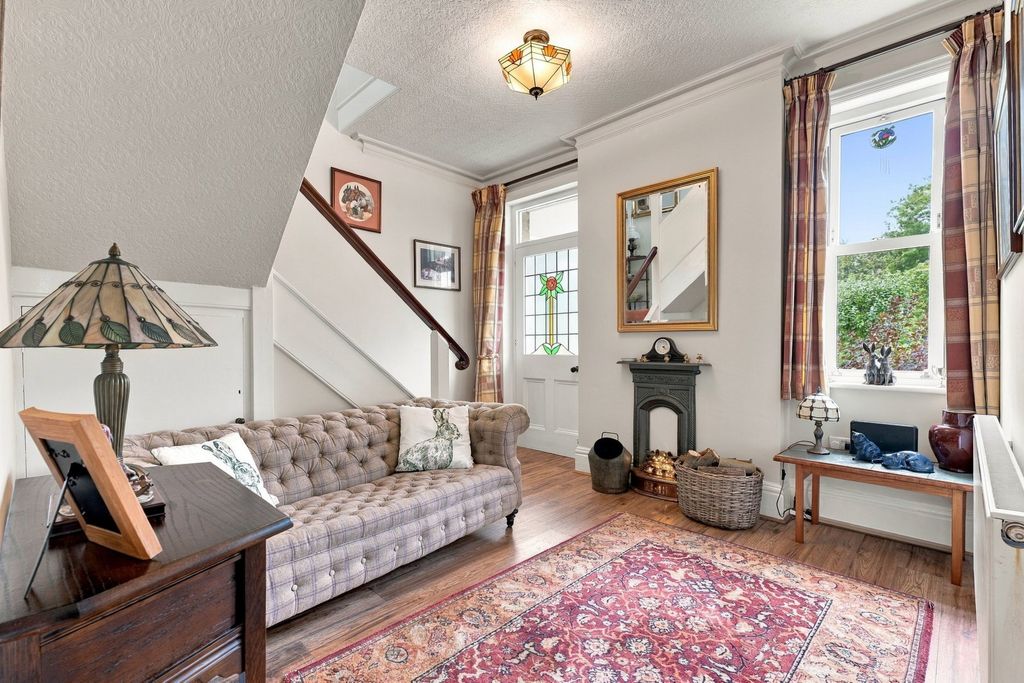 Property photo 3 of 48