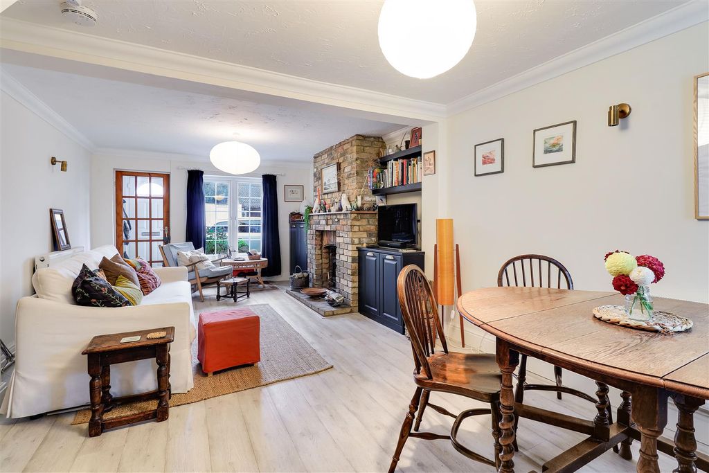 Property photo 3 of 13 Img (9).Jpg