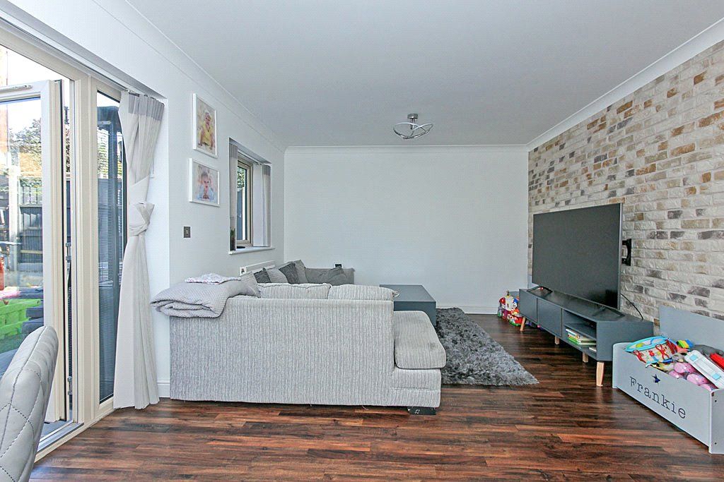 Property photo 3 of 18 Picture No. 46