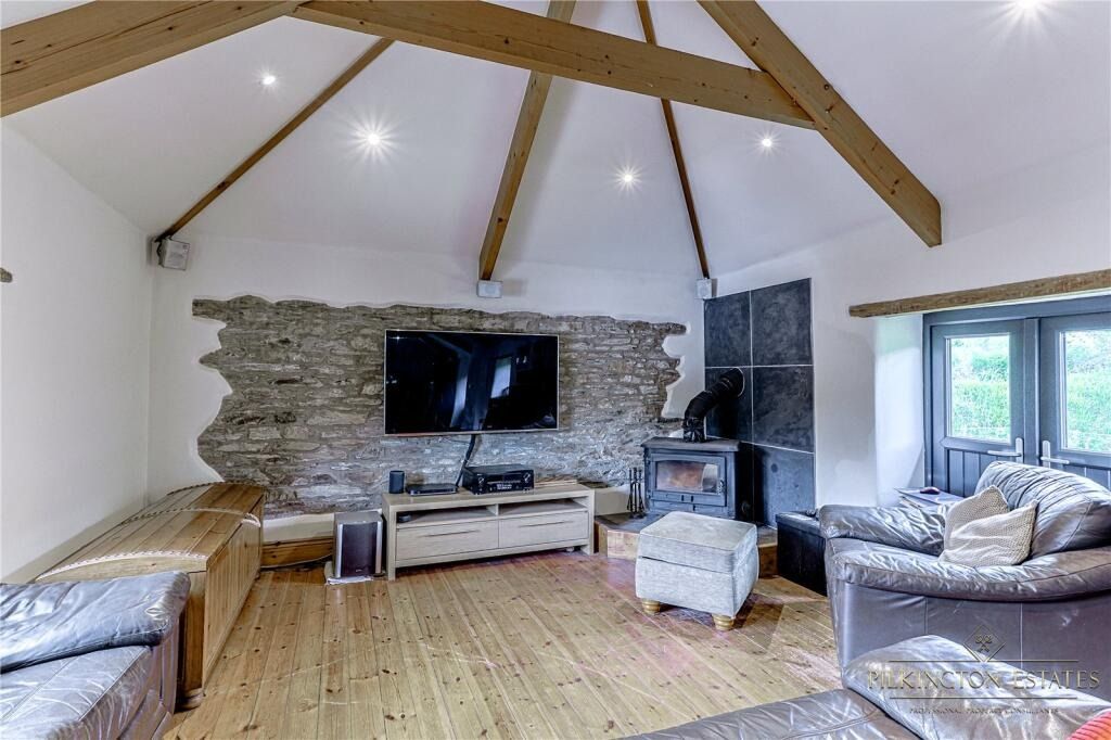 Property photo 3 of 30 4293346