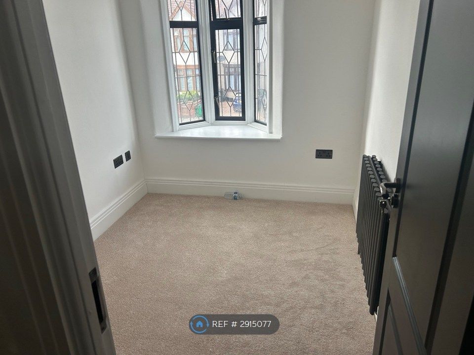 Property photo 1 of 2