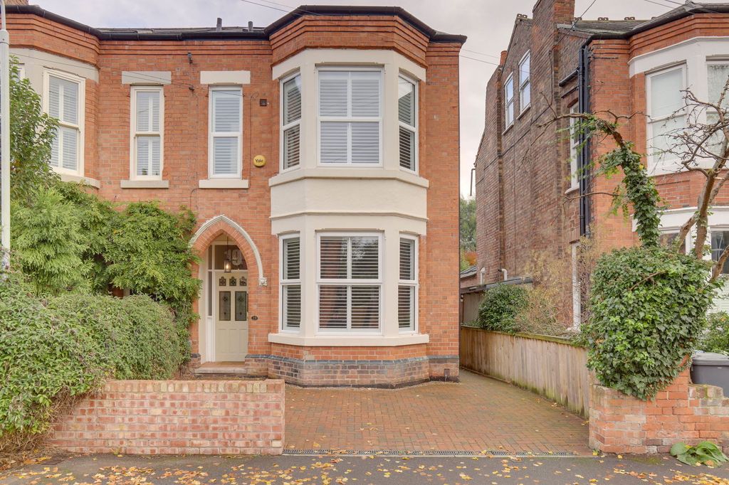 Property photo 1 of 31