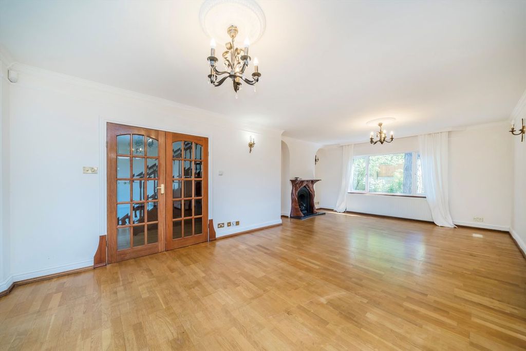 Property photo 3 of 10
