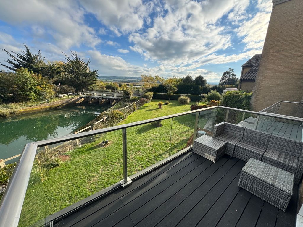 Property photo 2 of 13 Img_4050