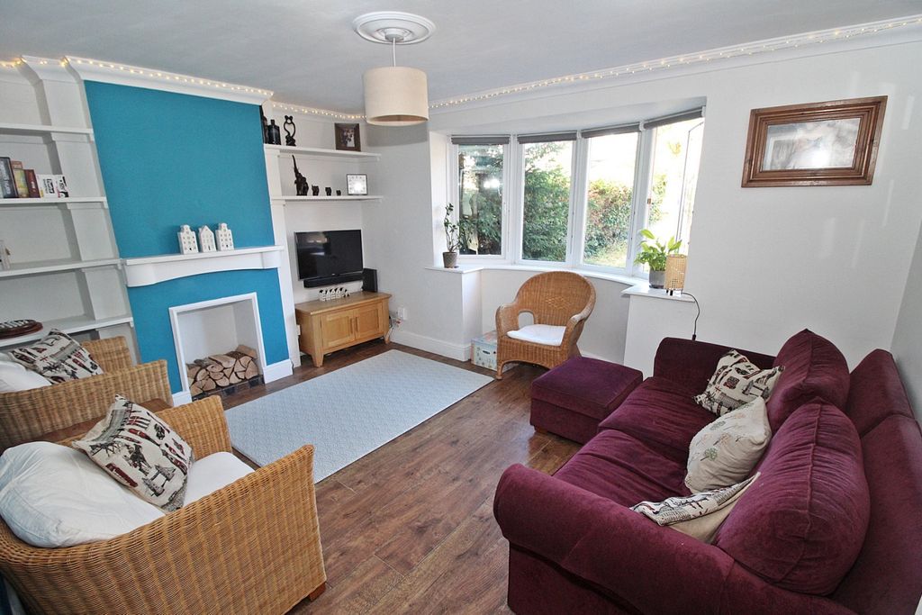 Property photo 2 of 19 5277913