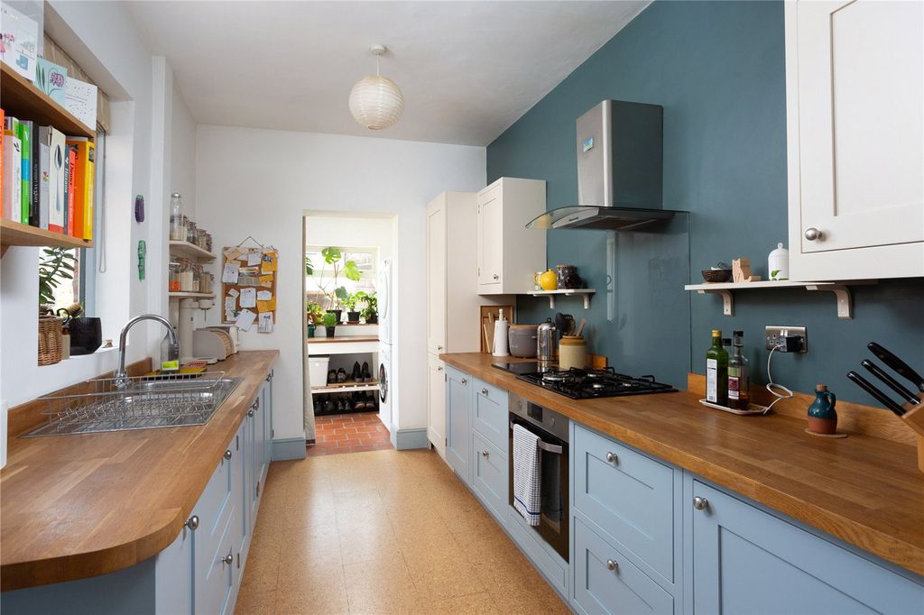 Property photo 3 of 20 Photo