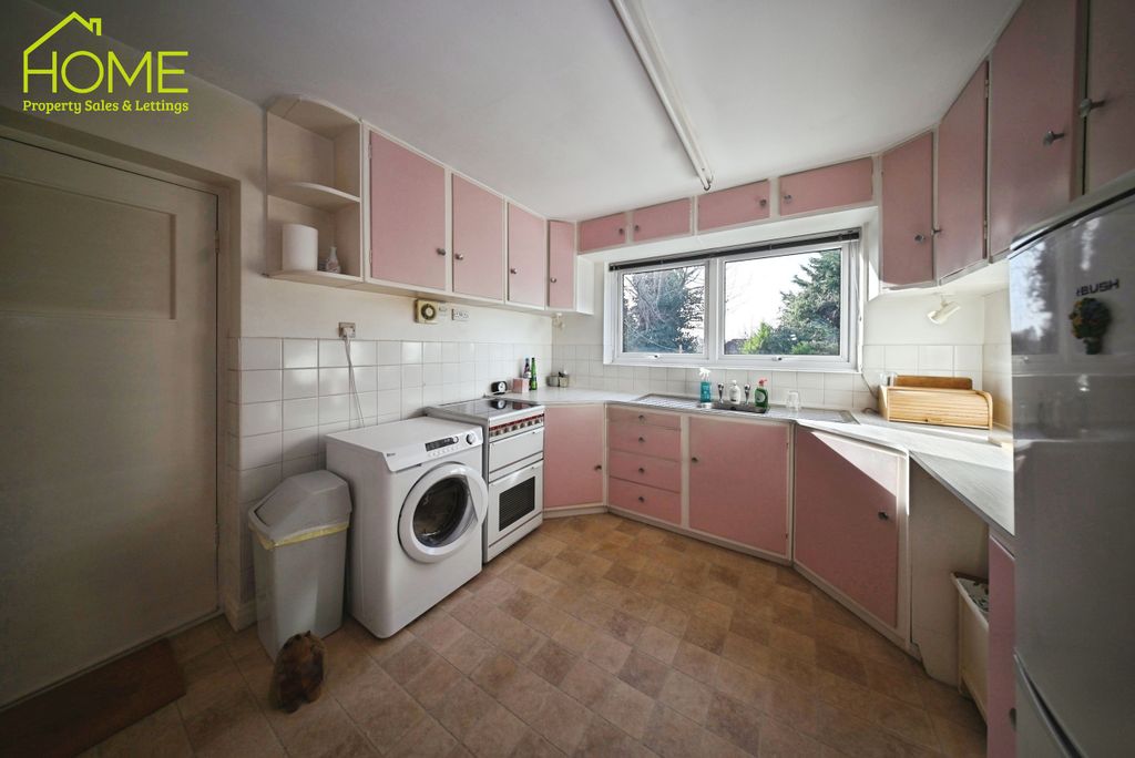 Property photo 3 of 13 Kitchen