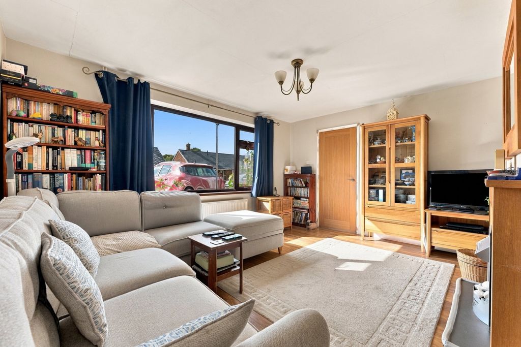 Property photo 3 of 33