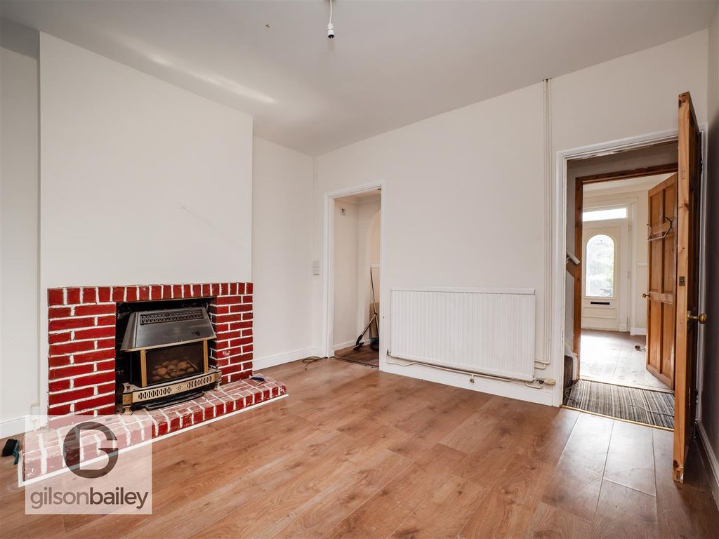 Property photo 2 of 22 122Silverroad-10.Jpg