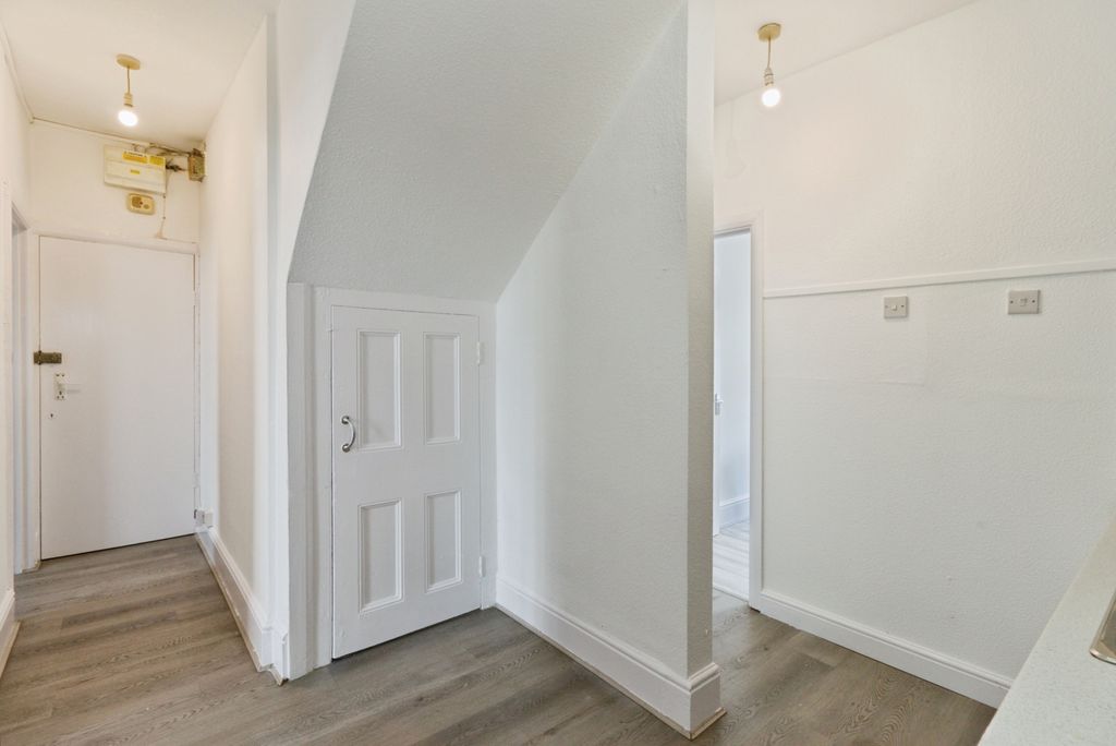 Property photo 2 of 18 Pbox-Img.Jpg