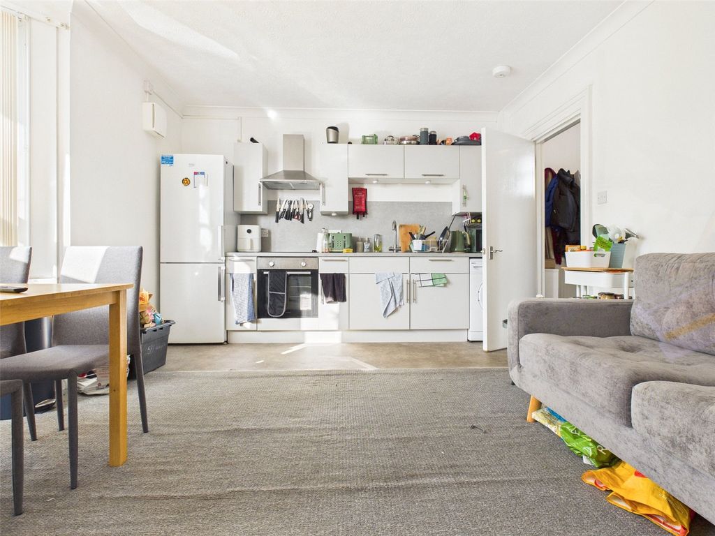 Property photo 3 of 19 Open Plan