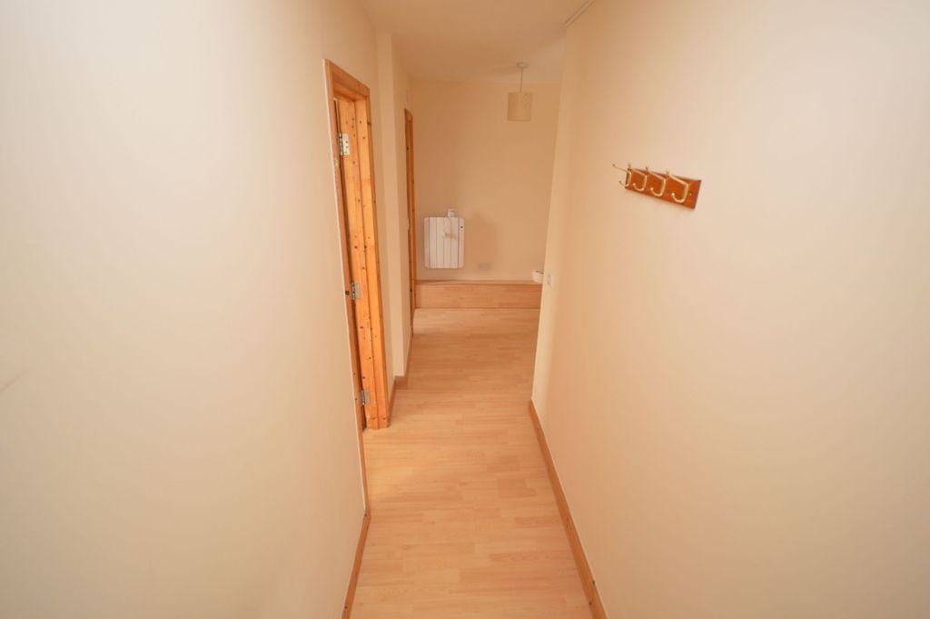 Property photo 3 of 8 Photo 11