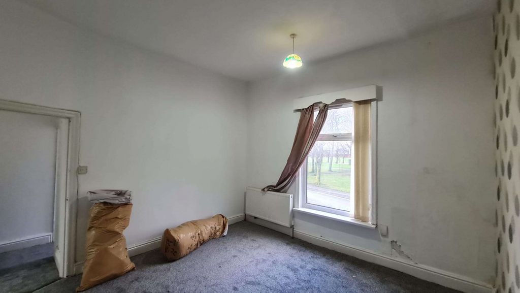 Property photo 2 of 20 Gallery