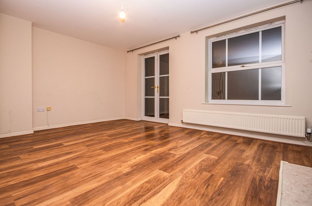 Property photo 2 of 12 Living Room