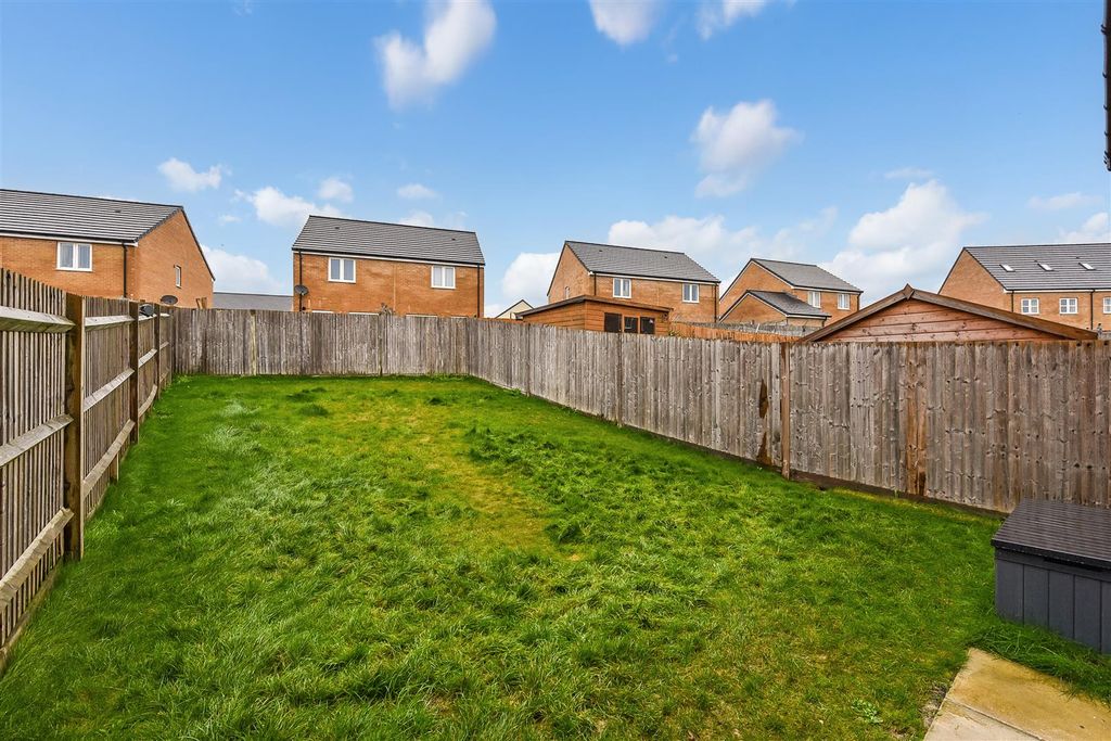 Property photo 2 of 21 Ph4_6339024.Jpg