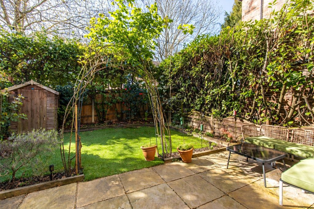 Property photo 2 of 14 Garden