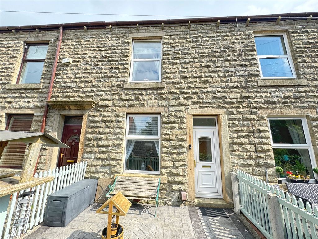 Property photo 1 of 14 Front External