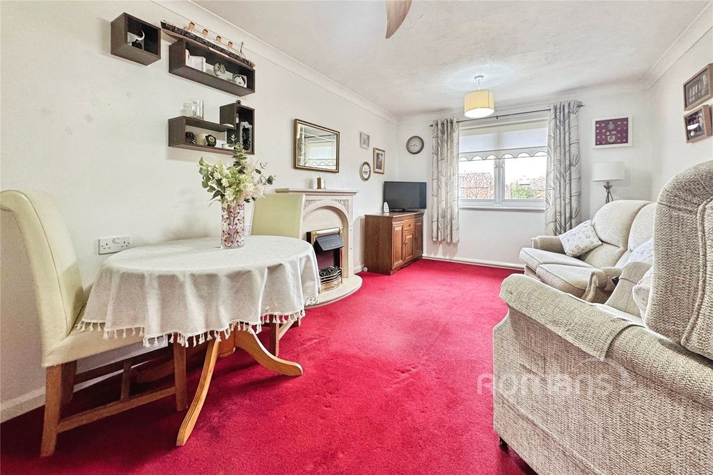 Property photo 3 of 10 Living Room