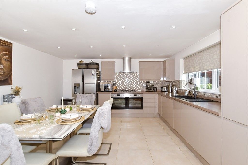 Property photo 2 of 20 Kitchen/Diner