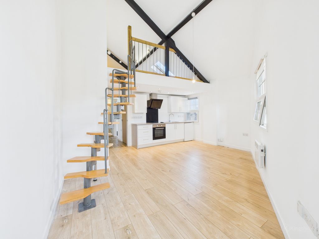 Property photo 1 of 9 Cam02119G0-Pr0494-Still009