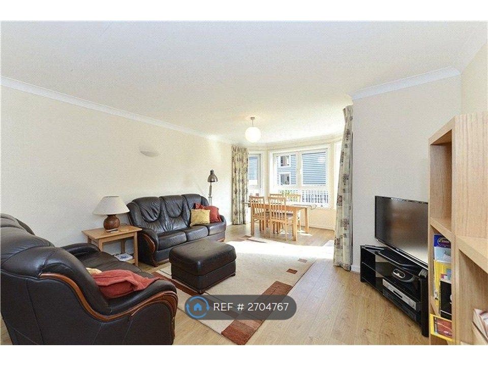 Property photo 3 of 14 Living Room