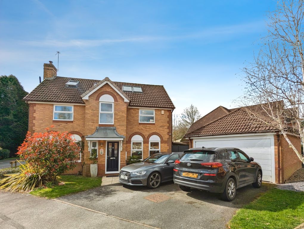 Property photo 1 of 26