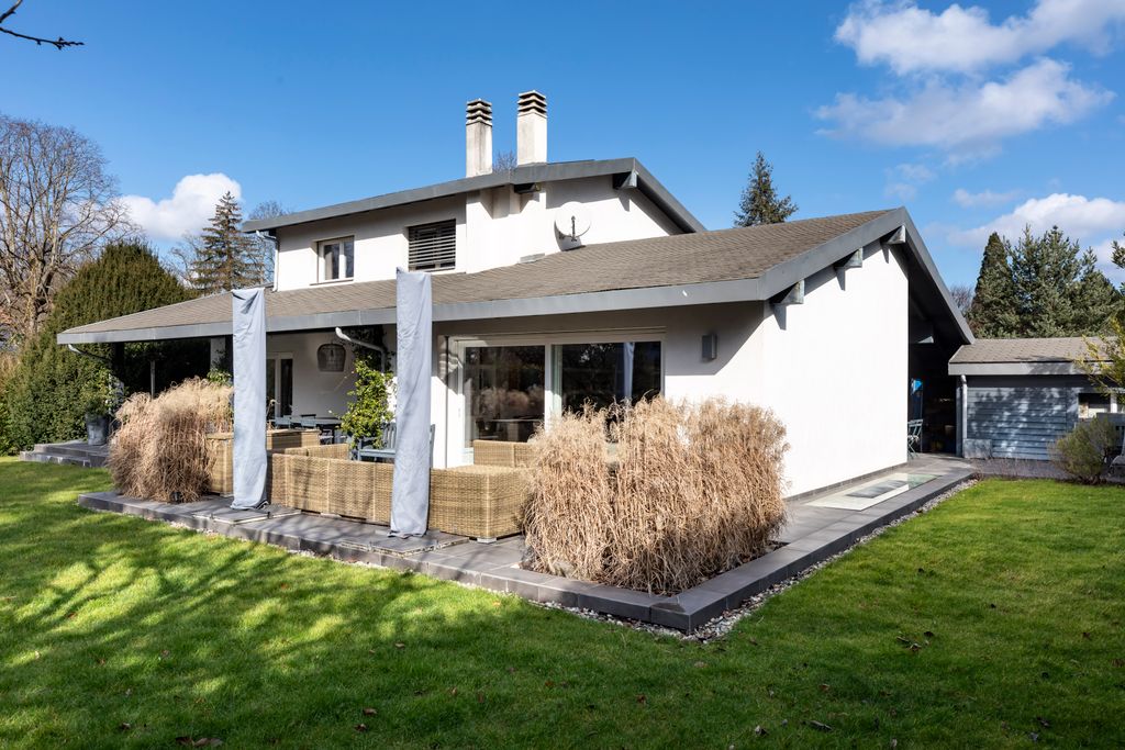 Property photo 1 of 1